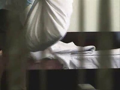 Blonde mature aux gros seins Internet séduit aflam sexe marocain un jeune mec et veut le sucer
